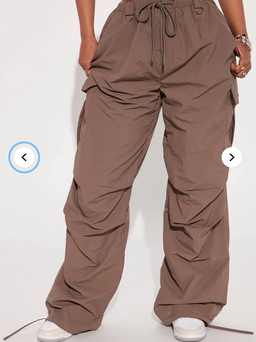Fashion Nova Women's Cargo Joggers in Green